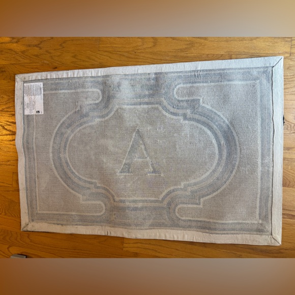 Frontgate Monogram Rug  'A' - NWT - Picture 12 of 15